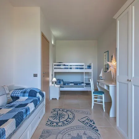 Belvilla By Oyo With Swimming Pool Villa *