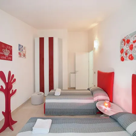 Belvilla By Oyo With Swimming Pool * تافوليا
