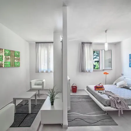 Belvilla By Oyo With Swimming Pool Villa