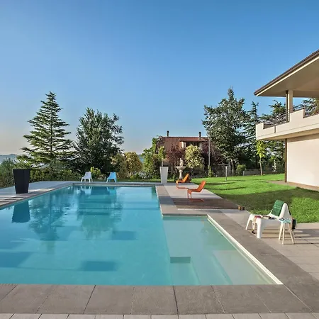 Belvilla By Oyo With Swimming Pool فيلة